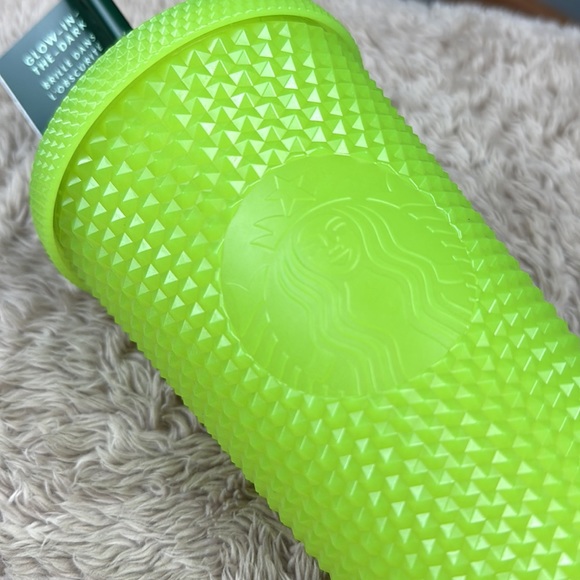 Limited Edition Glow in the Dark Studded Starbucks Cup NEW - Picture 2 of 7